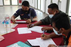Endau-Rompin Complex, Malaysia | Training for 18 indigenous people who were recruited to conduct patrols within the Endau-Rompin Landscape | WCS-Malaysia/JNPC/DWNP | 20210412_SMART Patrol training