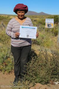 Argentina, Laguna Blanca National Park, Neuquén province | Certified Wildlife Friendly® rancher, Cristina García at Laguna Blanca National Park, Neuquén | Federico Gregorio | Producer Cristina García with WFEN Certificate (Federico Gregorio)